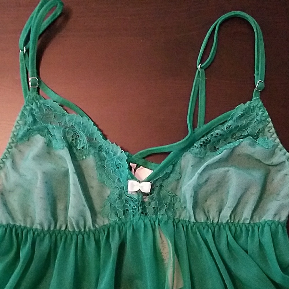 Lingerie - Picture 2 of 4